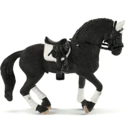Schleich 42457 Friisiläinen Hevonen ja varusteet - Erikoiserä!