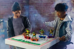 Turtles Sewer Shredders skeittaava Raphael figuuri